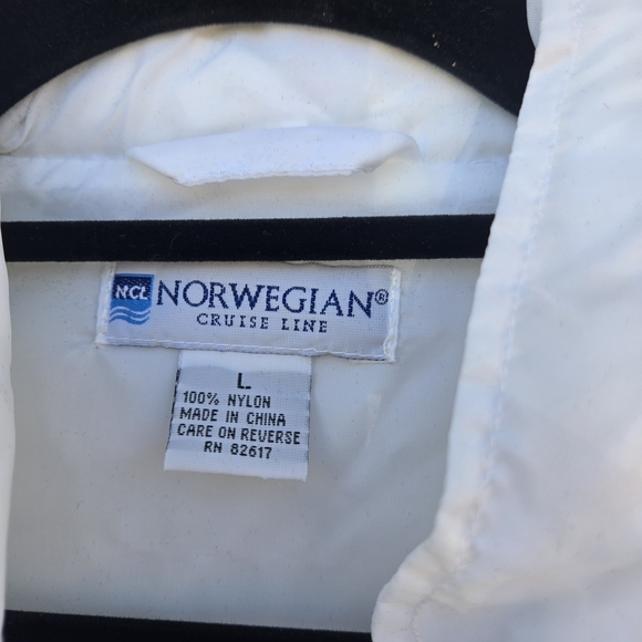 Norwegian Cruise Line NCL White Windbreaker Jacket Large Hooded Nylon Lined EUC - Picture 7 of 16